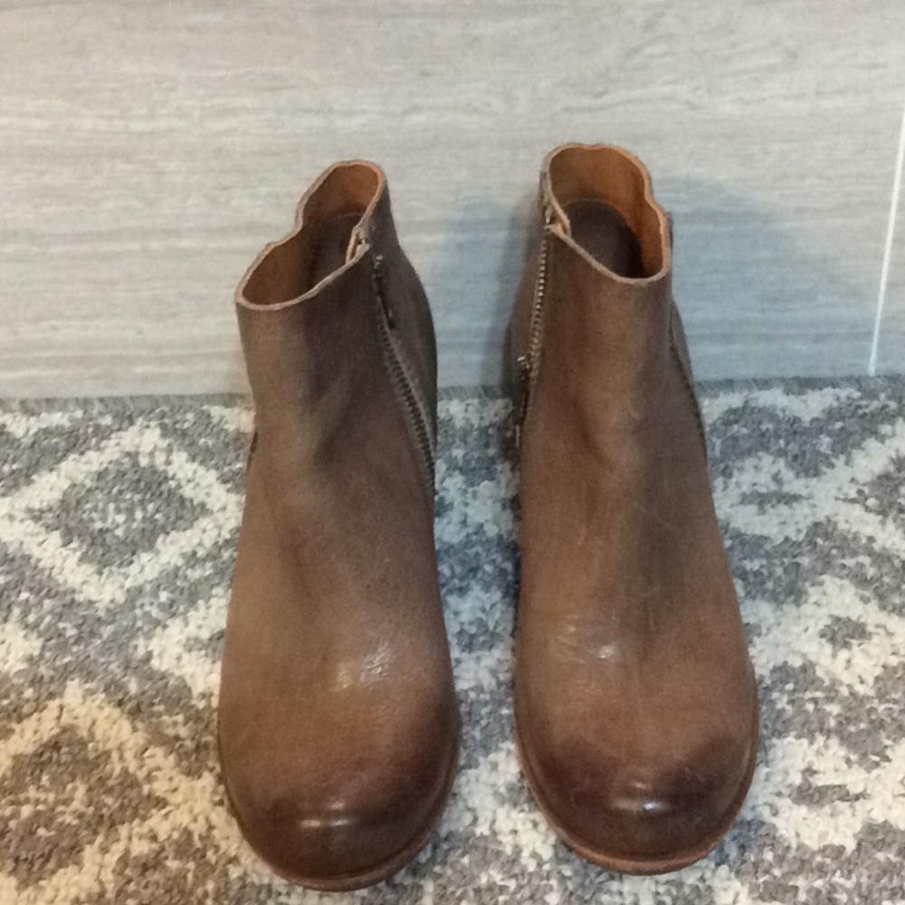 Kork -Ease Avana Natalya boots.